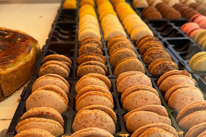 #1 Montmartre Pastries & Chocolate Food Tour with 6+ Tastings - Key points at a glance