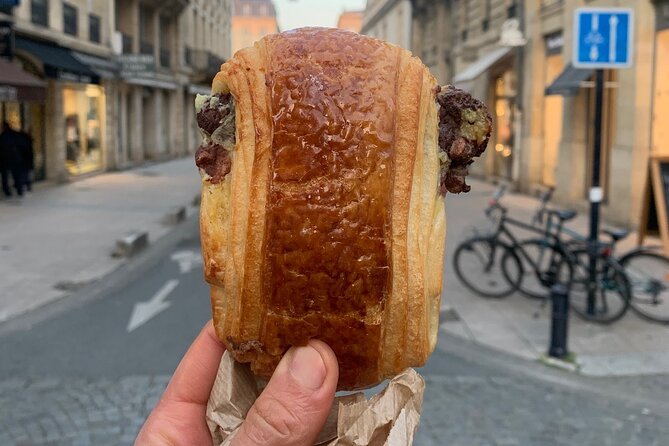 #1 Montmartre Pastries & Chocolate Food Tour with 6+ Tastings - Why a Montmartre pastry walk works so well