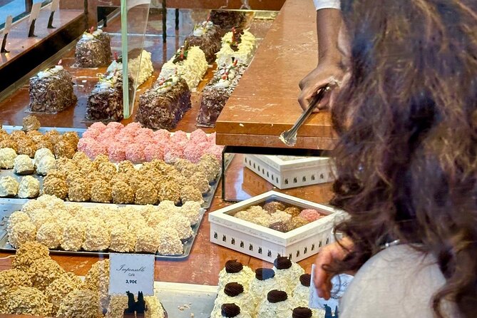 #1 Paris Chocolate and Pastry Food Tasting Tour - Six French sweets in about two hours