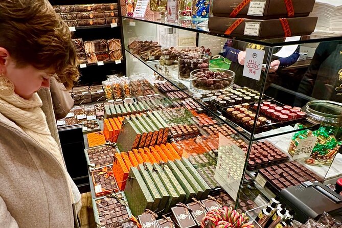 #1 Paris Chocolate and Pastry Food Tasting Tour - Guide quality can shape the whole walk