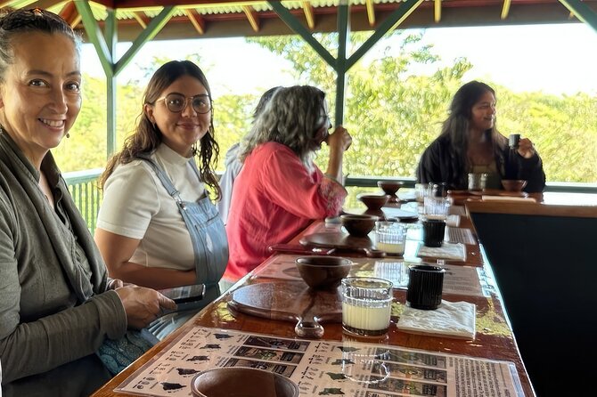 10 Bar Hawaiian Craft Chocolate Tasting Experience - Fresh cacao fruit, juice, and fermented beans