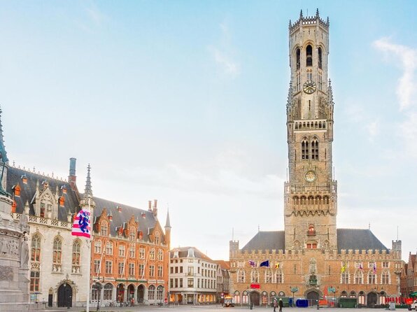 2-Hour Medieval Walk and Chocolate Tasting in Bruges - Belfort: Bruges measured by 47 bells
