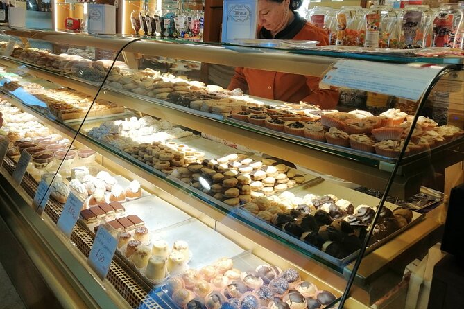 A Sweet Stroll Through Venice: Pastries, Chocolate, and Gelato - Crossing the Grand Canal by gondola traghetto