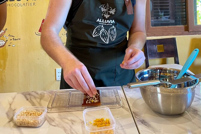 Alluvia Hoi An Chocolate Making Class - Tempering dark chocolate without the guesswork