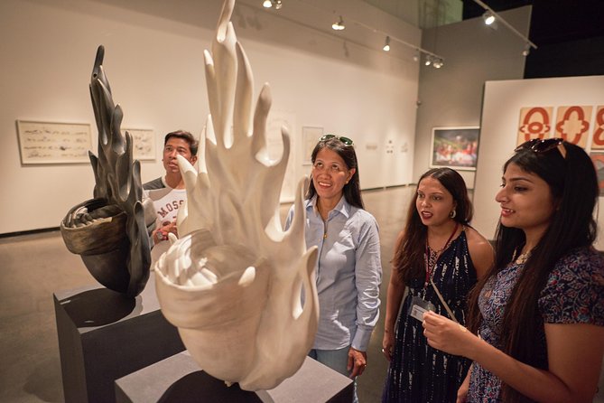 Art, Jewels & Chocolate Tour of Dubai - Art galleries with room for discussion