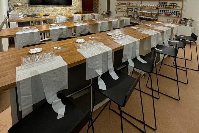 Artisan Chocolate Making Class in Perugia - Making your own artisanal bar