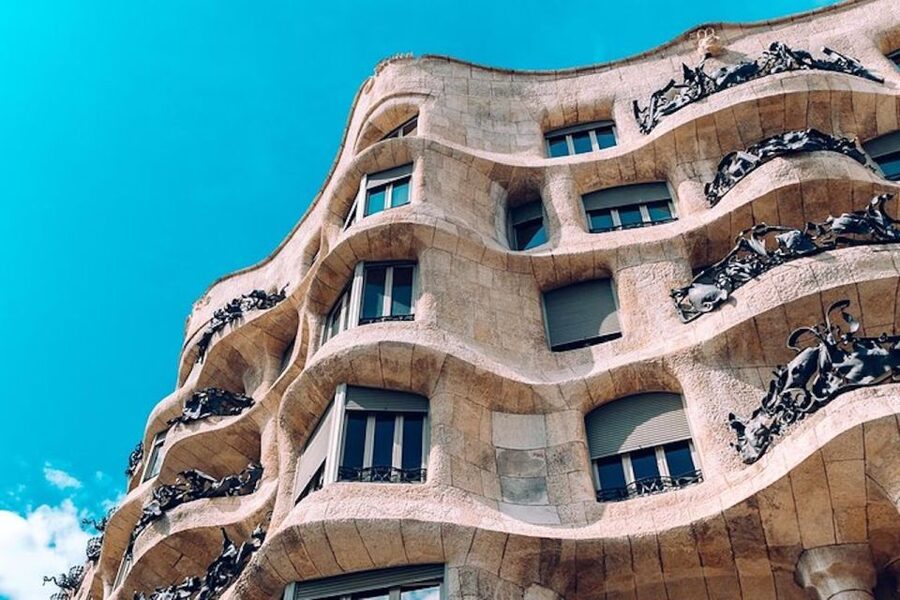 Barcelona: Casa Batlló, La Pedrera, & Chocolate Tasting Tour - Key points to know before booking