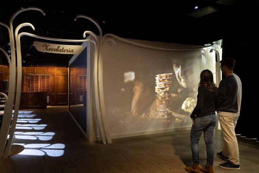 Barcelona: Nougat and Chocolate Museum Tour with Tasting - Projected videos explain the craft