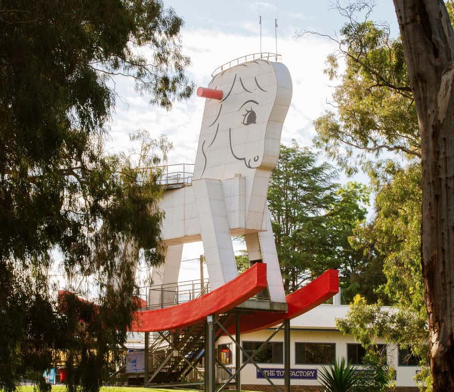 Barossa: Enjoy Wine, Lunch, Brewery, Chocolate & Wildlife - Lambert Estate, wine tasting, and pizza lunch