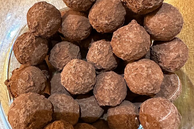 Basel: Farmer's Market, Cheese, Chocolate & Pastry Tour - Who should book this Basel experience?