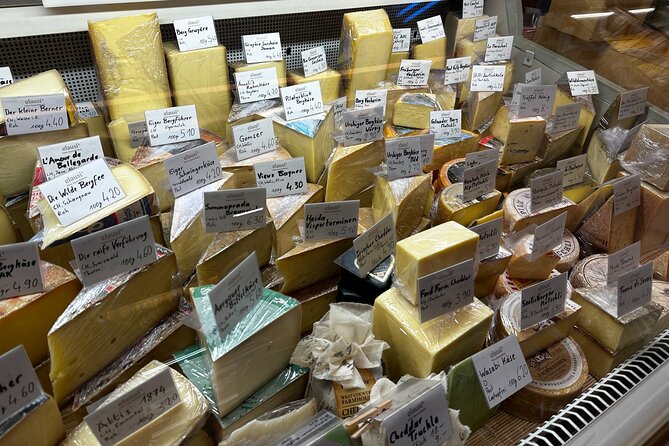 Basel: Farmer's Market, Cheese, Chocolate & Pastry Tour - Meeting at Basel Town Hall