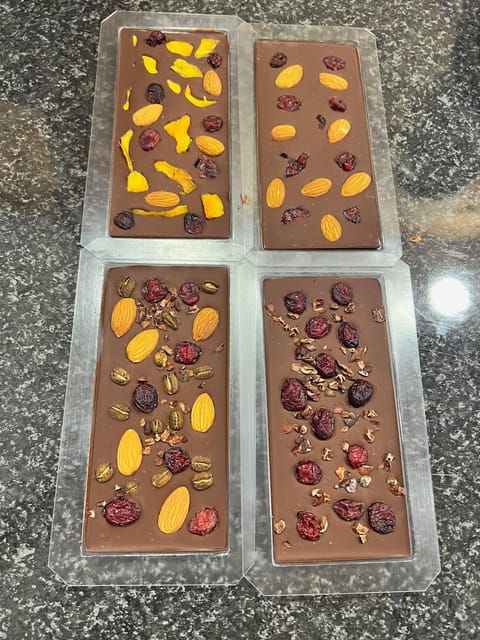 Bean to Bar Chocolate Workshop in Barcelona - Starting with the cacao pod at Kina Chocolates