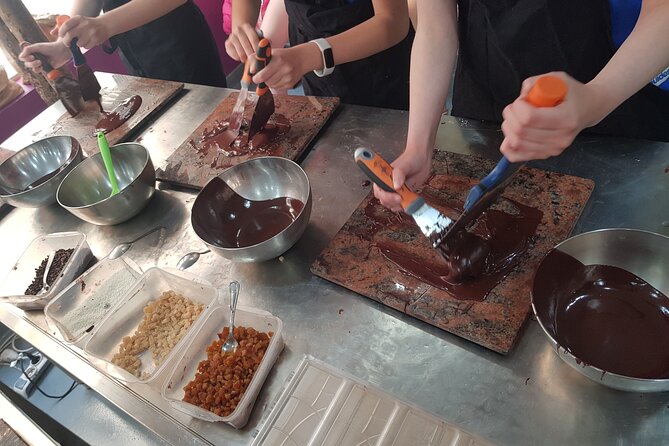 Become a Chocolate Master! Chocolate Bar Workshop in Paris - Why the small group matters