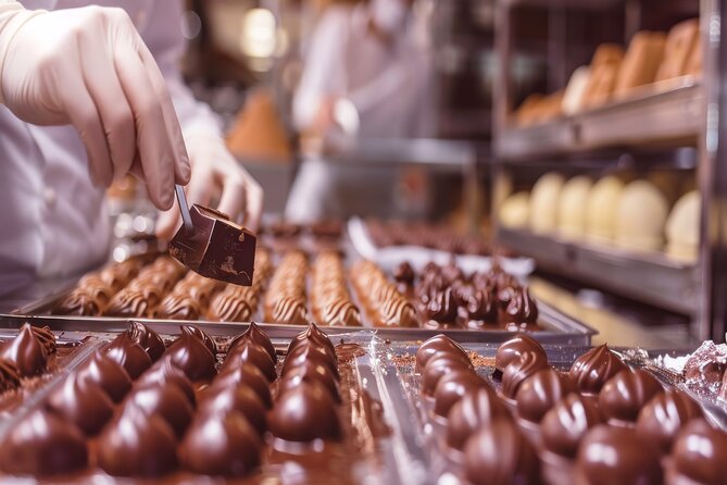 Bern: Chocolate Tasting and Walking Tour with a Local - Starting at Christoffelapotheke