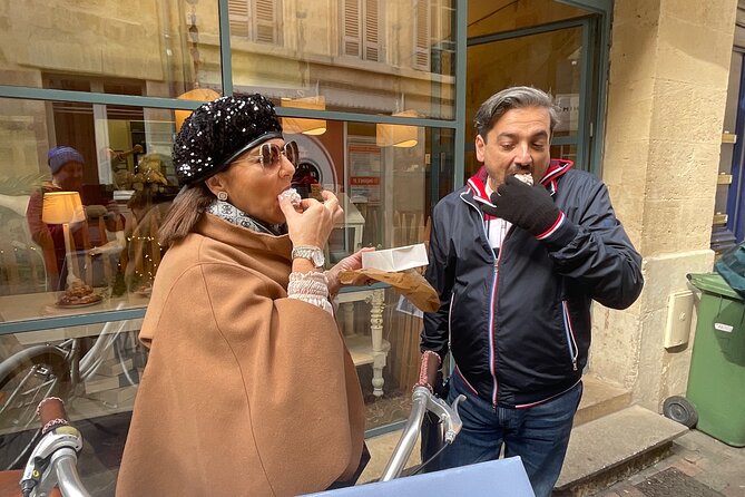 Bordeaux: Best of French Chocolate and Pastry Tasting Tour - Starting at the Grosse Cloche
