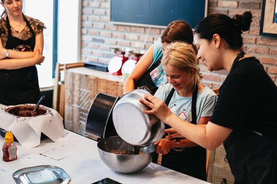 Bruges: Belgian Praline and Mendiants Chocolate Workshop - The teaching style and pace