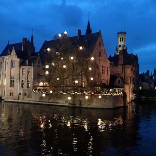 Bruges, Bike Tour with Chocolate Tasting & Hot Wine/Chocolat - Belfry, Town House, and Duke’s Palace