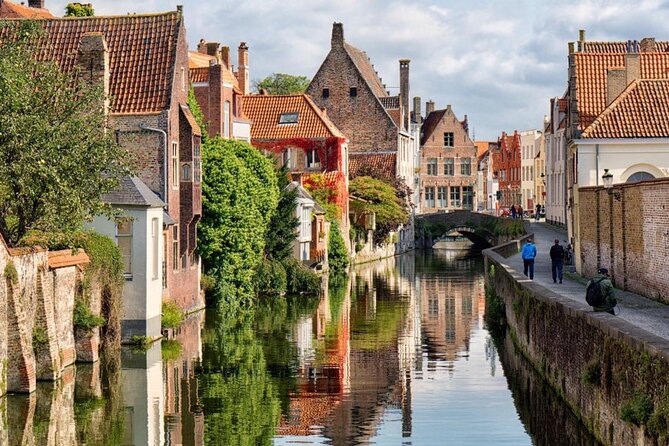 Bruges Highlights, Boat, Beer, Chocolate Day trip from Paris - Lunch in Bruges, with the bill left to you