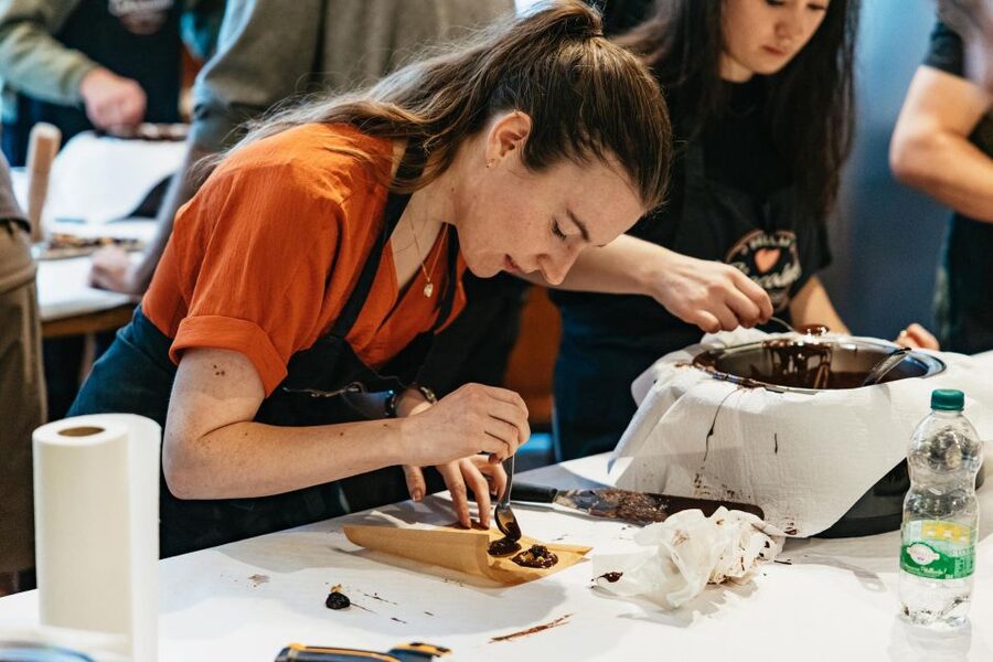 Brussels: 2.5-Hour Belgian Chocolate Making Workshop - Hot chocolate, tasting, and the box to take home
