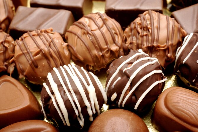 Brussels Beer and Chocolate Walking Tour - Five Chocolate Tastings And Belgian Variety