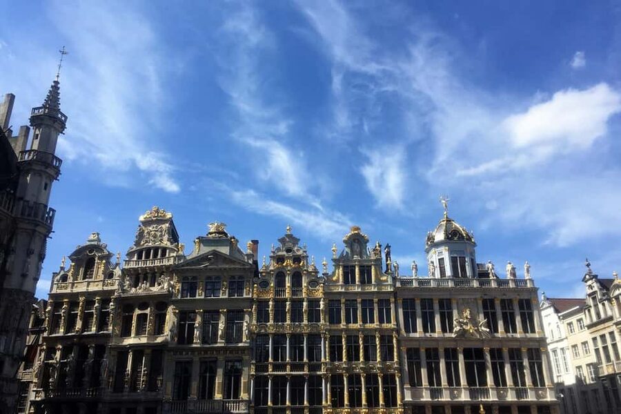 Brussels Beer, Chocolate and Waffle Tour - Five chocolates, from São Tomé to orange blossom
