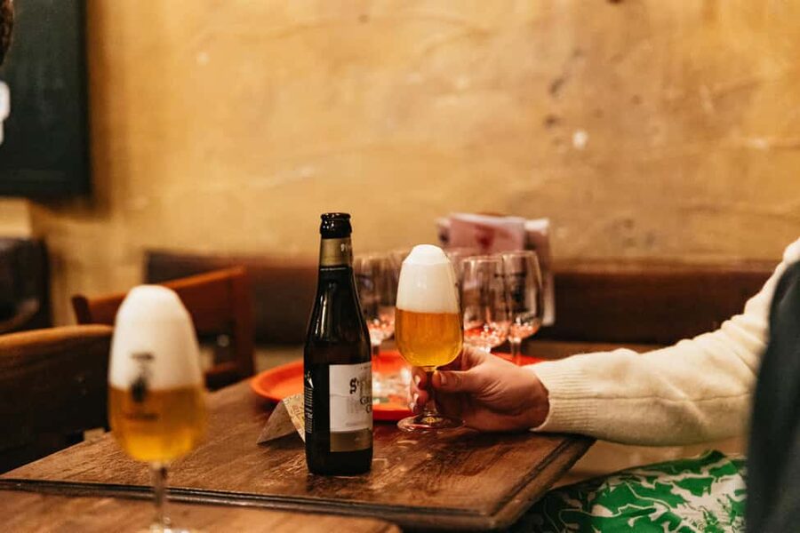 Brussels: Beer Tour with 6 Beers and 3 Chocolate Tastings - The Grand Place to Saint Géry