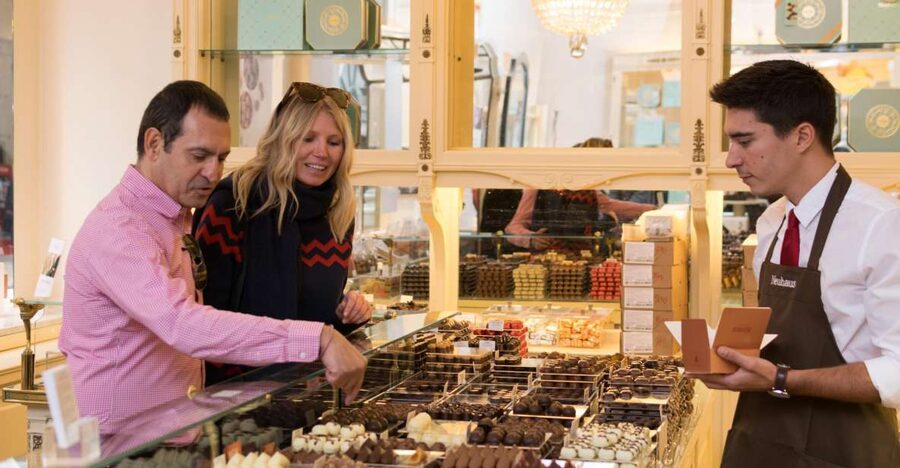 Brussels: Belgian Chocolate Tasting Tour - Four chocolate shops, with a question about quantity