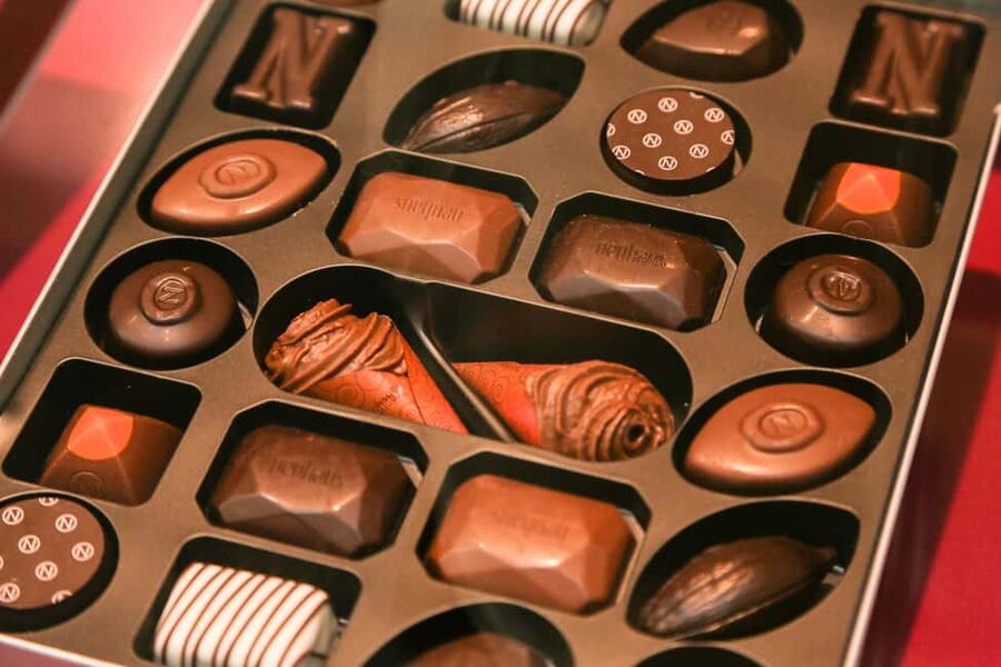 Brussels: Chocolate Appreciation and Tasting Walking Tour - The guides make the biggest difference