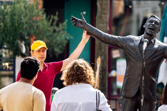 Brussels: Historical Walking Tour with Chocolate & Waffle Tasting - Gabrielle Petit and a serious pause