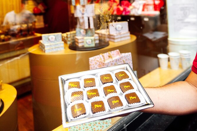 Brussels: Historical Walking Tour with Chocolate & Waffle Tasting - Grand Place: Brussels in one magnificent square