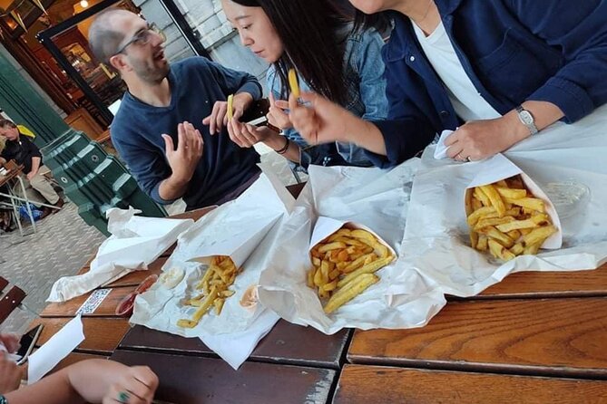 Brussels Walking and Tasting Tour (Beers,Chocolates&Fries/Waffle) - Belgian beer and the relaxed finish