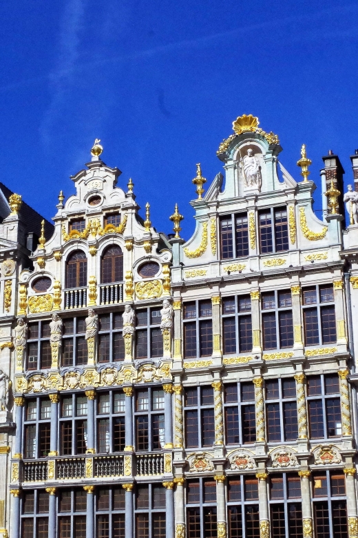 Brussels: Walking Food Tour with Chocolate, Beer, & Waffles - Trappist beer in an old tavern