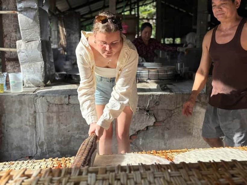 Can Tho: Floating Market, Cacao & Canals with French Guide - A family rice noodle workshop