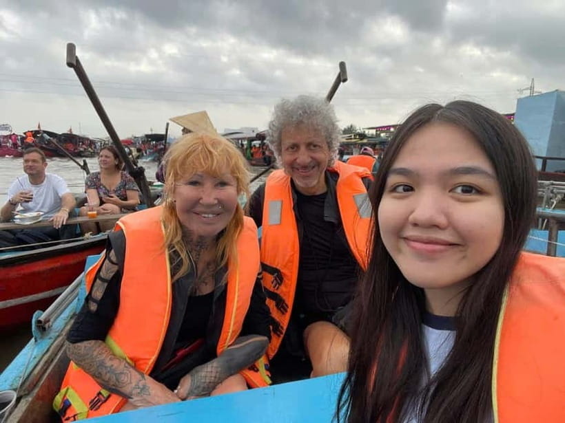 Can Tho: Floating Market, Cacao & Canals with French Guide - Cacao milk and wine at an organic farm