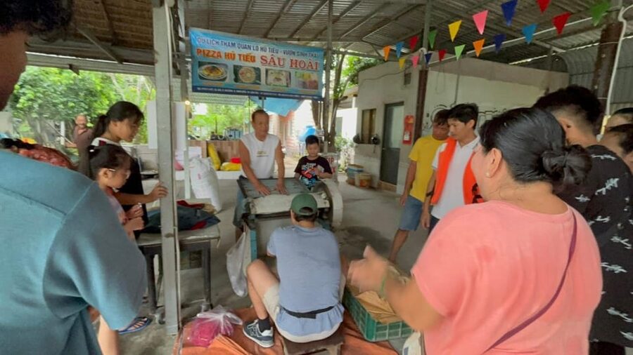 Can Tho: Floating Market, Cacao & Canals with French Guide - Is $37 a fair price?