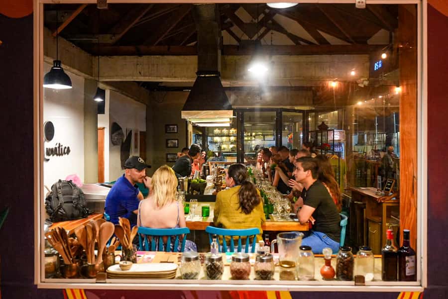 Cartagena: Boutique Rum and Chocolate Tasting at Lunático - The first pours: learning how Colombian rum is made