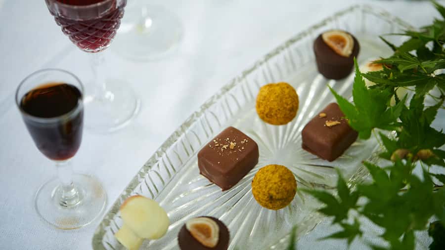 Central Coast: Chocolate and Wine Pairing Experience - Four chocolates, four wines, and a tasting board