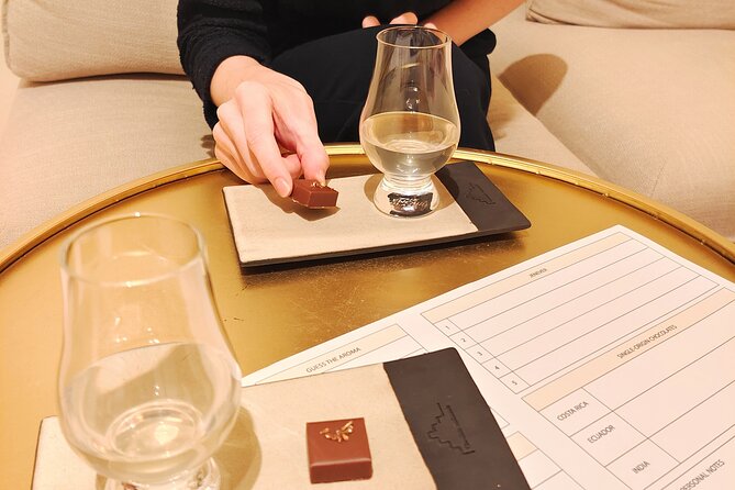 Chocolate and Jenever (Belgian Gin)Tasting in Ghent - The opening scent exercise