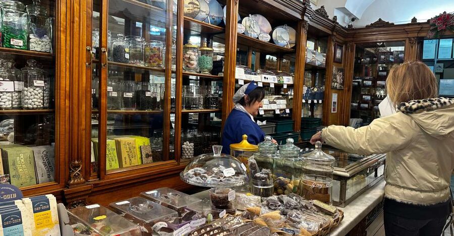 Chocolate and Pastry tasting tour in Napoli Old Town - Sweet espresso and the coffee culture of Naples