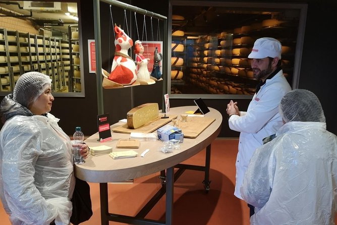 Chocolate, Cheese and Wine Tour in Luzern region - A guide who shapes the day
