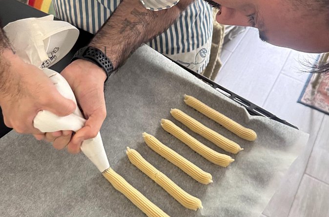 Chocolate & Churros Cooking Class in Madrid - Eating together in a Madrid home