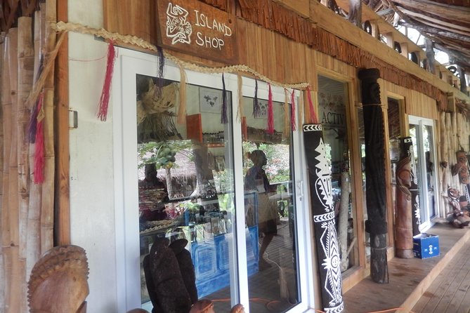 Chocolate Factory Combo Trip with Yumi Tours - Eden on the River and the walk to the main fall
