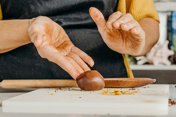 Chocolate Master Class & Taino Concept Store - Guides Who Make the Lesson Work