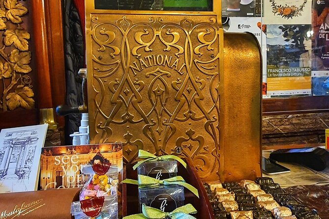 Chocolate & Sweets of Turin: La Dolce Vita Torino | Semi-Private - Cecilia’s guiding style