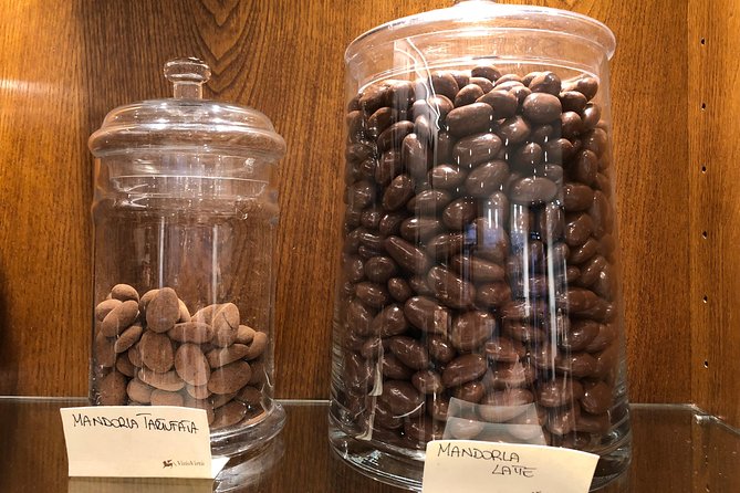 Chocolate Tasting in Venice - The Seasonal Hot or Cold Chocolate Drink