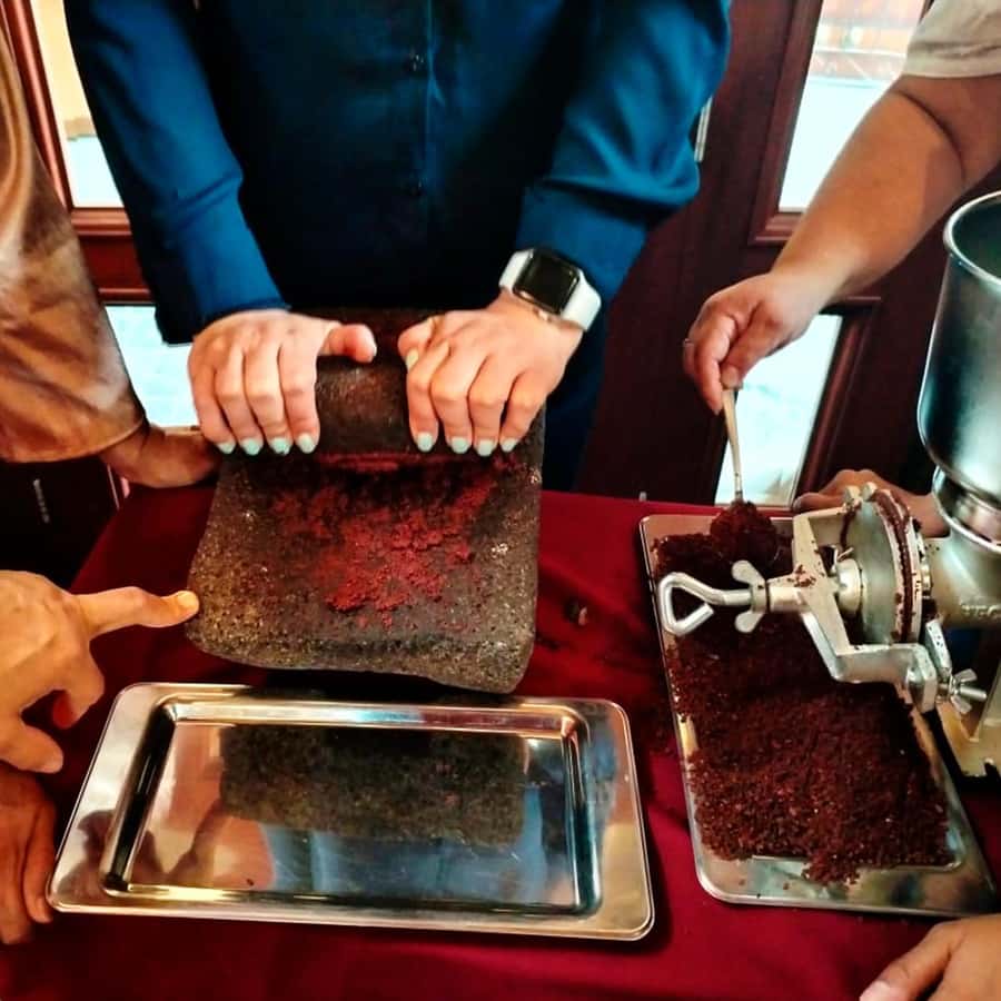 Chocolate workshop; gastronomic experience of cocoa. - The Mayan story behind the cocoa