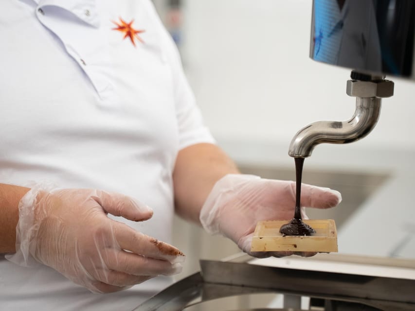 Chocolatier for a day: raw bean to bar chocolate in Modica - Creating your own Modica chocolate bar