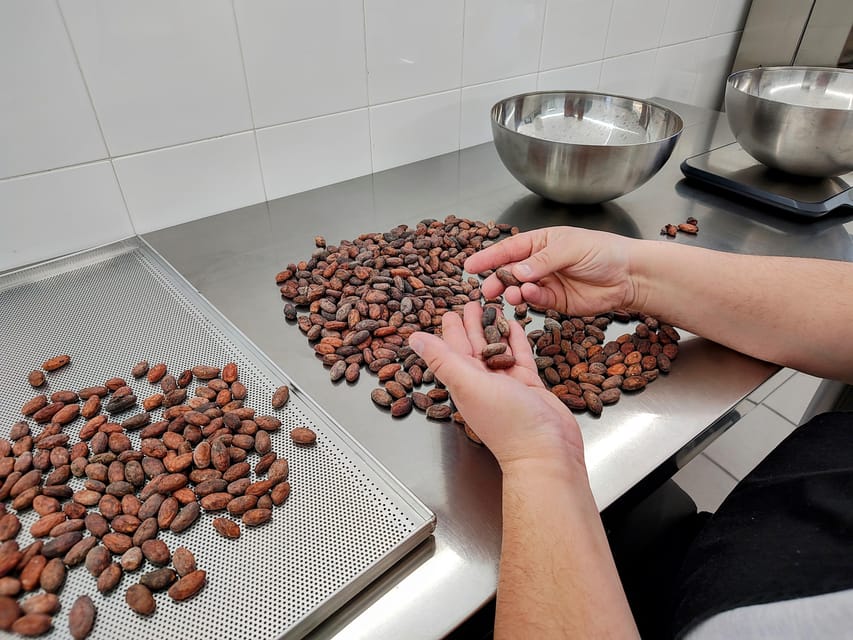 Chocolatier for a day: raw bean to bar chocolate in Modica - What the three-hour timing means
