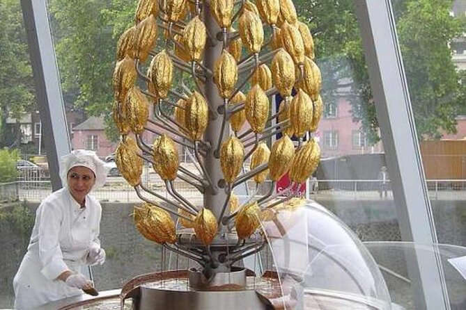 Cologne Private Roundtrip transfer incl. chocolate museum tickets - Botanical Gardens Flora for a quieter pause