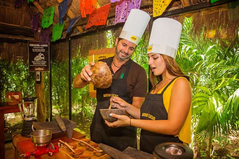 Cozumel: Chocolate Margarita Workshop with Mayan Recipe - Mixing the chocolate margarita